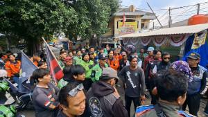 Demo-Ojol-di-Bekasi.jpg
