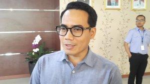 Direktur-Usaha-Perum-Tirta-Bhagasasi-Ade-Effendi-Zarkasih.jpg
