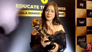 Felicya-Angelista-saat-menerima-penghargaan-TOYP-2025.jpg