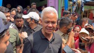 Ganjar-Pranowo-blusukan-ke-Pasar-Pucang.jpg