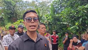 Kasat-Reskrim-Polres-Metro-Depok-Kompol-Made-Gede-Oka-MEMBERIKAN-KETERANGAN.jpg