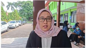 Kepala-Dinas-Kesehatan-Kota-Bekasi-drh-Satia-Sriwijayanti-memberikan-klarifikasi.jpg