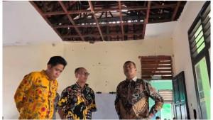Kepala-Dinas-Pendidikan-Kota-Bekasi-Alexander-Zulkarnain-SMP-Negeri-62-Kota-Bekasi.jpg