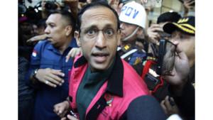 Mantan-Mendikbudristek-2019-2024-Nadiem-Makarim-tersangka-korupsi-laptop.jpg