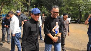 Menteri-Hanif-Faisol-Nurofiq-minta-bongkar-33-tempat-usaha-di-Puncak.jpg