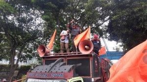 Partai-Buruh-KSPI-dan-FSPMI-gelar-aksi-unjuk-rasa.jpg