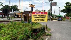 Perlintasan-liar-di-tutup.jpg