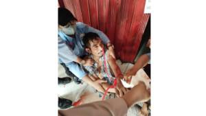 Petugas-mengevakuasi-dua-bocah-yang-disandera-ayahnya-di-ruko-fotokopi.jpg