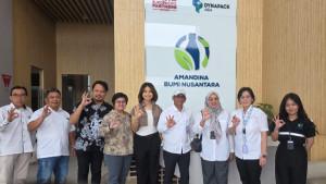 Staf-Ahli-Menteri-Lingkungan-Hidup-Hanifah-Dwi-Nirwana-meninjau-pabrik-daur-ulang.jpg