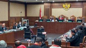 sidang-hasto-24-apr.jpg