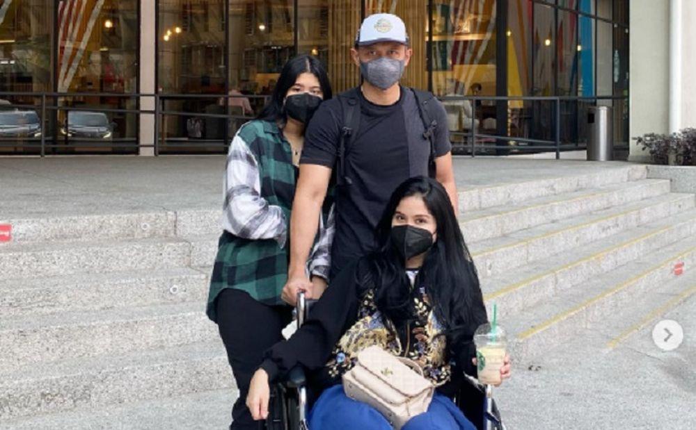AHY-bersama-Anissa-Pohan-dan-putri-sulungnya.jpg