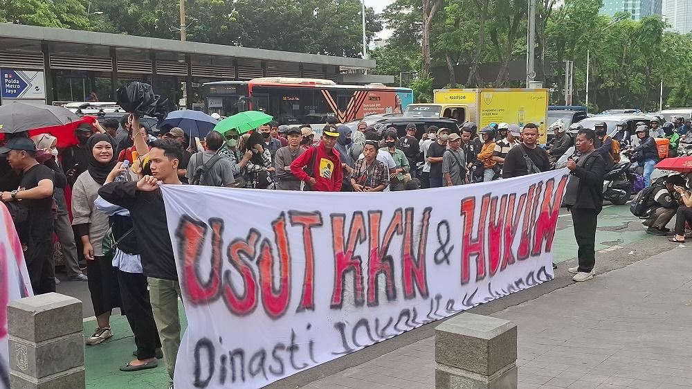 Aksi-demonstrasi-di-Polda-Metro-Jaya.jpg