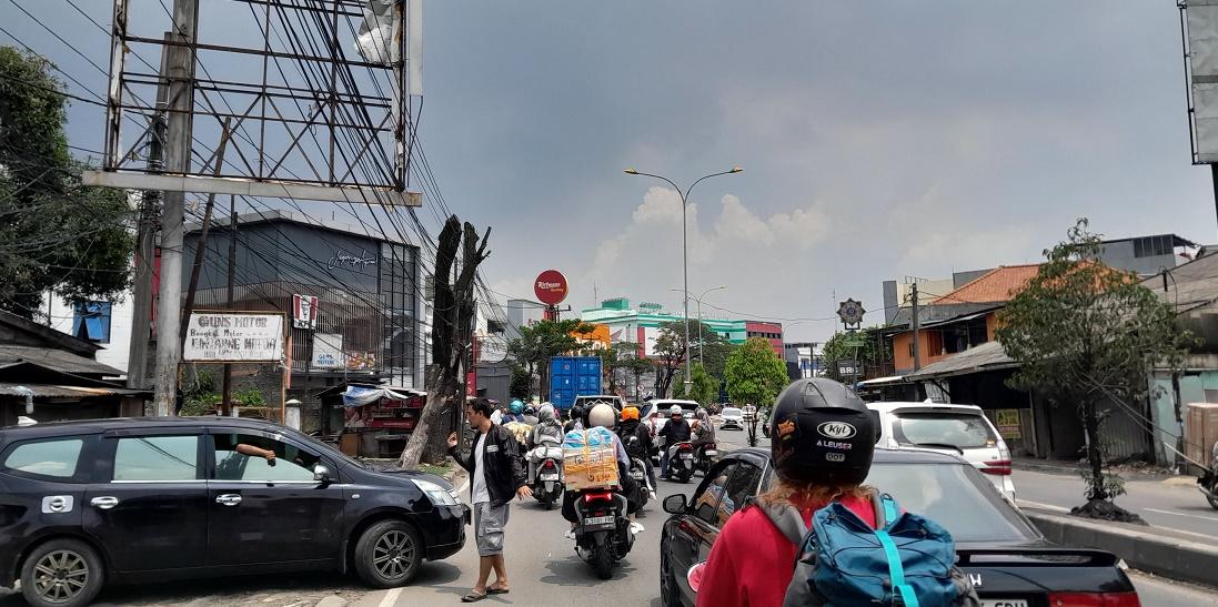 Arus-balik-di-Bekasi.jpg