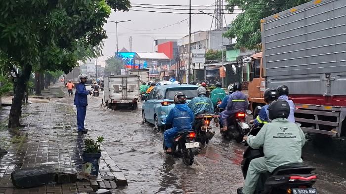 Banjir-kota-bekasi2.jpg