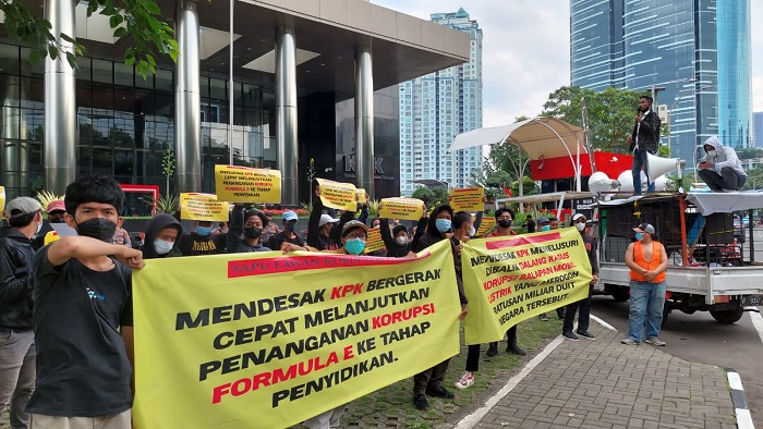 Gerakan-Satu-Padu-Sapu-Demo-di-KPK.jpg