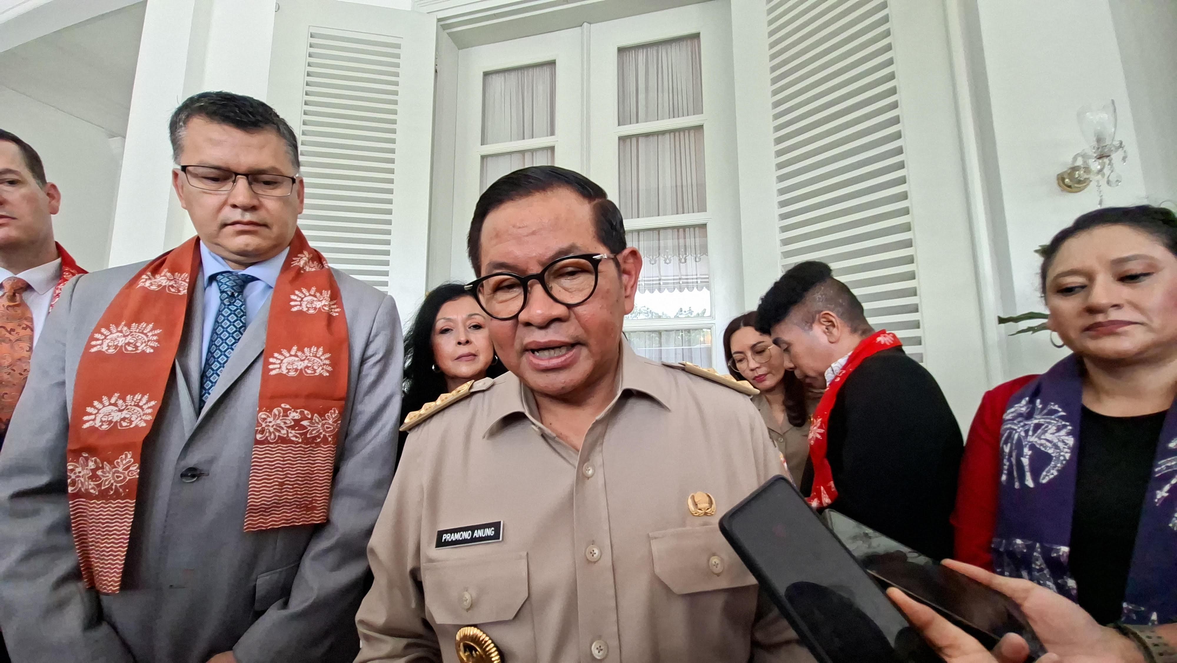 Gubernur-DKI-Jakarta-Pramono-Anung-memberikan-keterangan-di-Balai-Kota-Jakarta.jpg