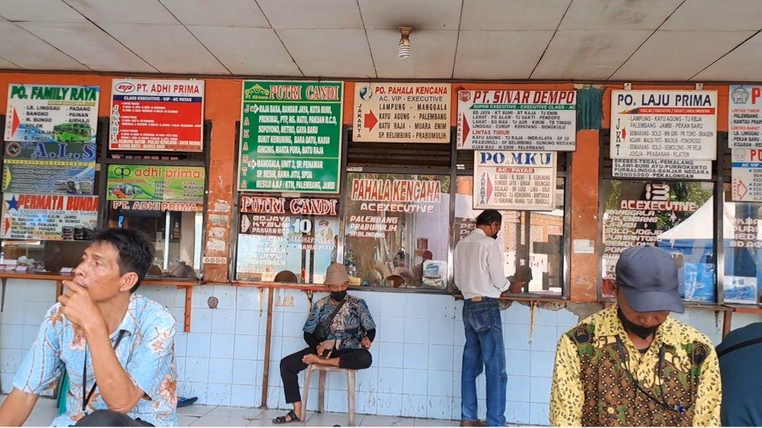 Harga-tiket-bus-di-Terminal-Kalideres.jpg