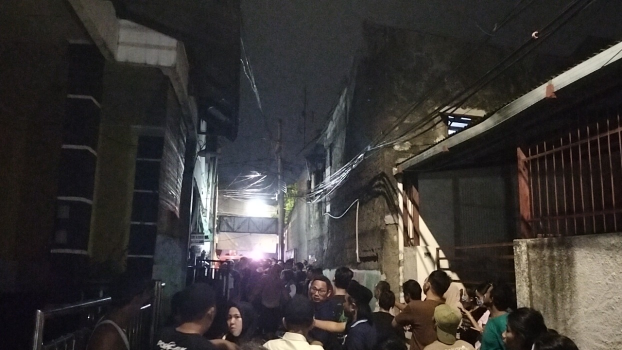 Dipicu Korsleting Listrik pada Ruang yang Digunakan untuk Laundry, Tiga Rumah Ludes Terbakar