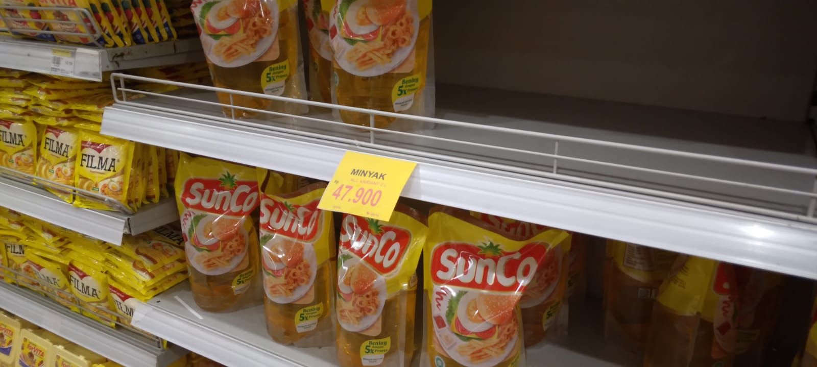 Minyak Goreng Kemasan 1 Liter Rp 23.900, Emak-emak Karawang Heran Harganya Mahal Tapi Stok Banyak