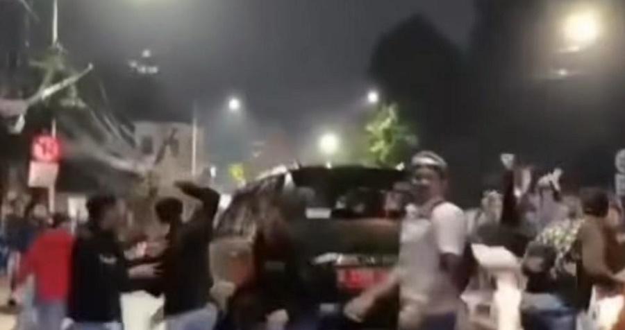 Lurah Manggarai Selatan Bernasib Naas, Mobil Dinas Diserang Massa Pendemo di DPR, Begini Kondisinya