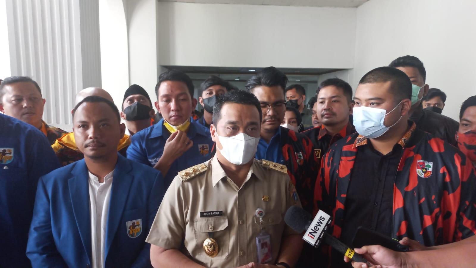 Didatangi OKP, Wagub Ariza Tegaskan Pemprov DKI Tak Bisa Main Cabut Izin Holywings