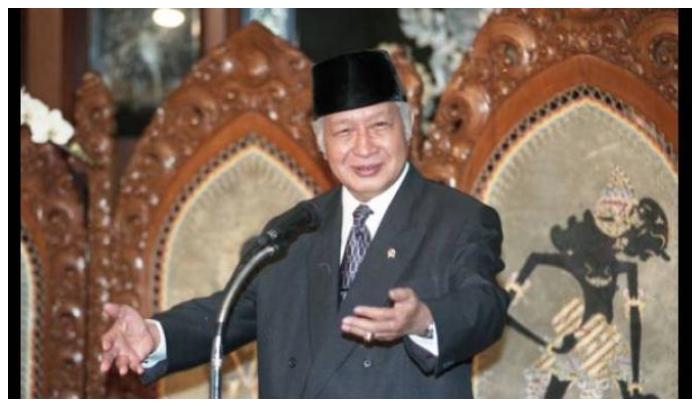 Sekjen-Partai-Golkar-Muhammad-Sarmuji-berbicara-soal-usulan-Soeharto-menjadi-Pahlawan-Nasional.jpg