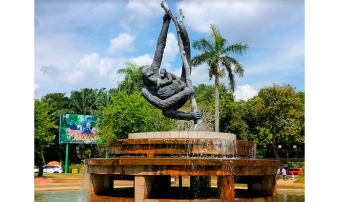 Ragunan Buka Sampai Malam, Gubernur DKI Larang Mobil Pribadi Masuk