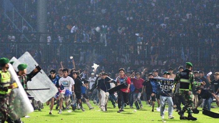 Puluhan Botol Miras di Stadion Kanjuruhan Bukan untuk Diminum, Komnas HAM: untuk Sesuatu yang Lain