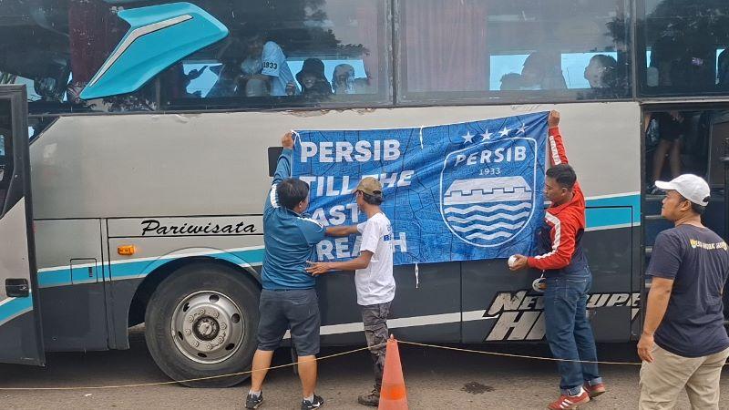 Viking-Karawang-nonton-Persib-vs-Persija.jpg