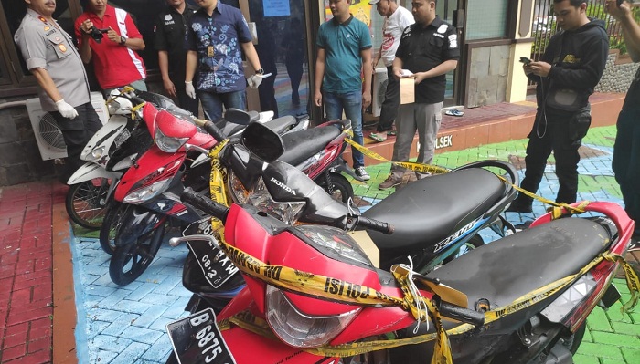 Setahun Terakhir, Polres Jakbar Ungkap 41 Kasus Pencurian Motor dan Meringkus 57 Tersangka