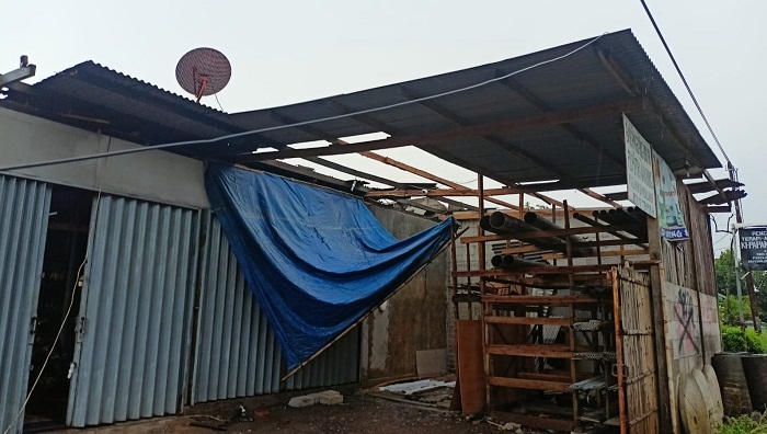 Tak Sampai Satu Jam, Angin Puting Beliung Hancurkan 88 Rumah Warga di Karawang, Ini Kerusakannya