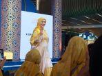 Angelina-Sondakh-Tampil-Sebagai-Peraga-Busana-Muslim.jpg