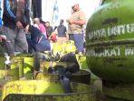 Antre-gas-elpiji-3-kg-di-Pondok-Aren-masih-terjadi.jpg