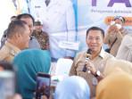 Bupati-Karawang-Aep-Syaepuloh-meresmikan-Sentra-UMKM-Rawamerta-di-Kecamatan-Rawamerta.jpg