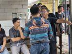 Kawanan-debt-collector-ribut-dengan-warga-Pondok-Kopi.jpg