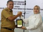 Kepala-Kejari-Kota-Bekasi-Sulvia-Triana-Hapsari-menandatangani-Perjanjian-Kerja-Sama-PKS.jpg