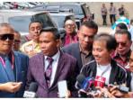 Kuasa-hukum-Roy-Suryo-Cs-Ahmad-Khozinudin-saat-memberikan-keterangan.jpg