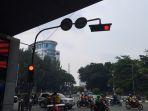Lampu-lalu-lintas-di-Jalan-S-Parman-dipasang-AI.jpg