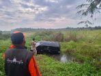 Mobil-Terlempar-18-Mar.jpg