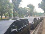 Mobil-kepala-daerah-parkir-sembarangan.jpg