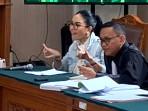 Dari Emosi Jadi Joget Velocity, Aksi Nyeleneh Nikita Mirzani di Sidang PN Jaksel