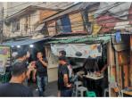 Polisi-mendatangi-lokasi-warkop-di-Jalan-Jati-Baru-I-Tanah-Abang-yang-diserang-geng-motor.jpg