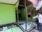 Rumah-ambles-imbas-pergerakan-tanah.jpg