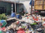 Sampah-di-depan-rumah-warga.jpg