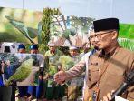 Sandiaga-Uno-di-pameran-foto-santripreneur.jpg