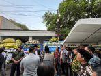 Suasana-rumah-duka-keluarga-Petinggi-Unpam.jpg