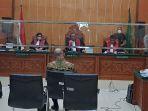 Teddy-Minahasa-jalani-sidang.jpg