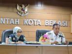 Wali-Kota-Bekasi-Tri-Adhianto-memaparkan-kota-sehat-2.jpg