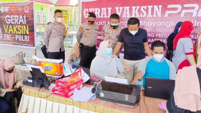 Kapolres Belitung Timur Pantau Vaksinasi di Polsek Manggar, Siapkan 500 Dosis Vaksin
