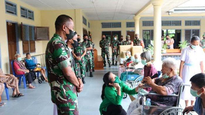 Danrem 045/Gaya dan Ketua Persit KCK Sambangi Panti Jompo dan Panti Asuhan